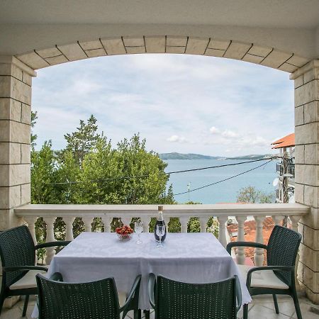 Apartments Lovric Trogir Exterior foto