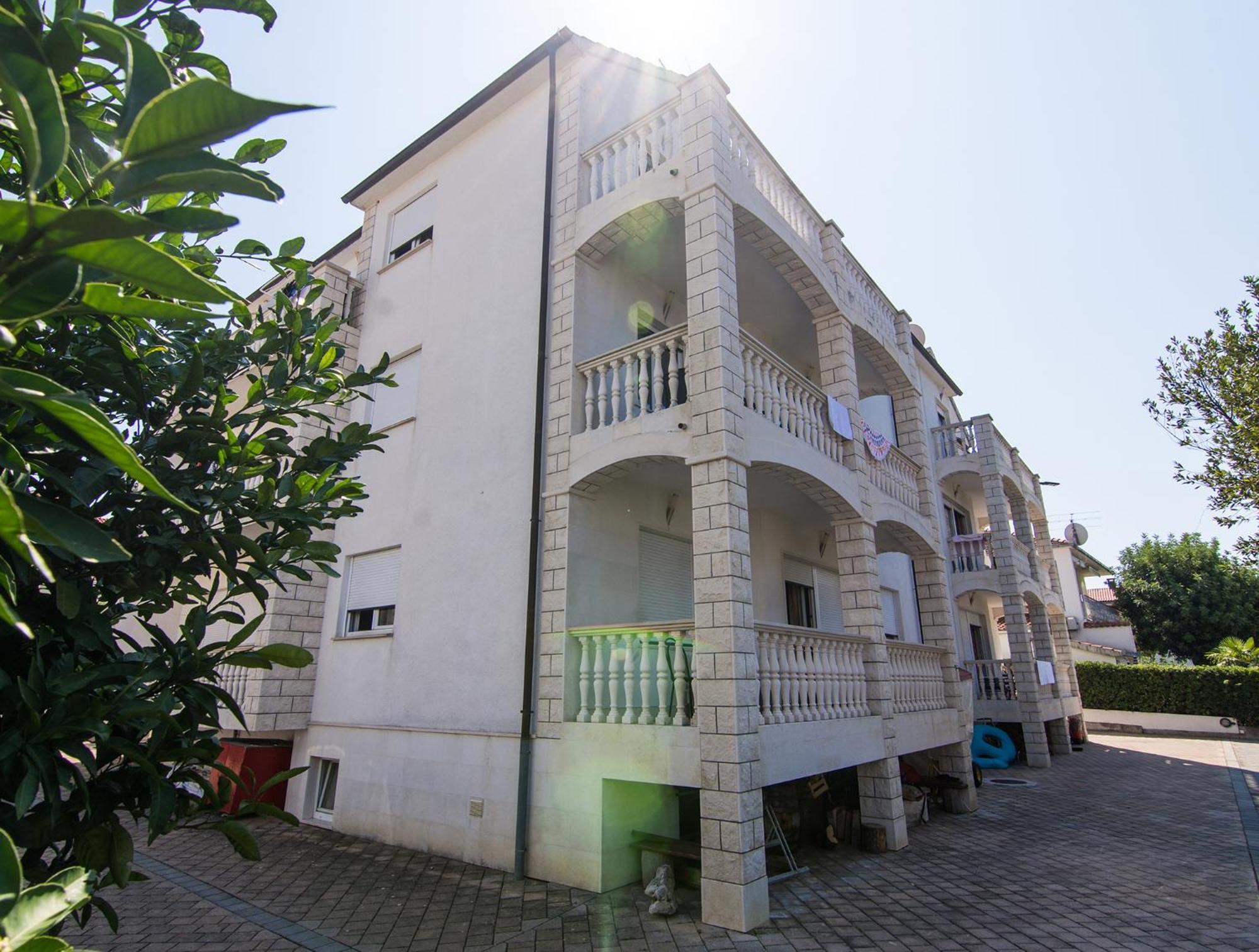 Apartments Lovric Trogir Exterior foto